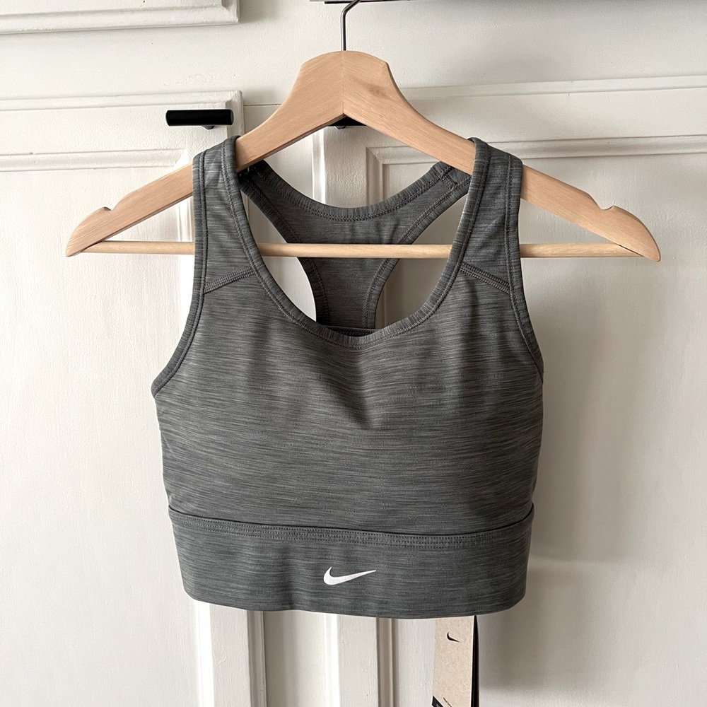 Nike sports bra (new)